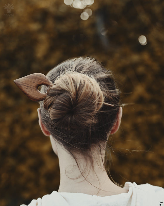 Handmade Teak Hairpin – Leaf Clip for Thick Hair