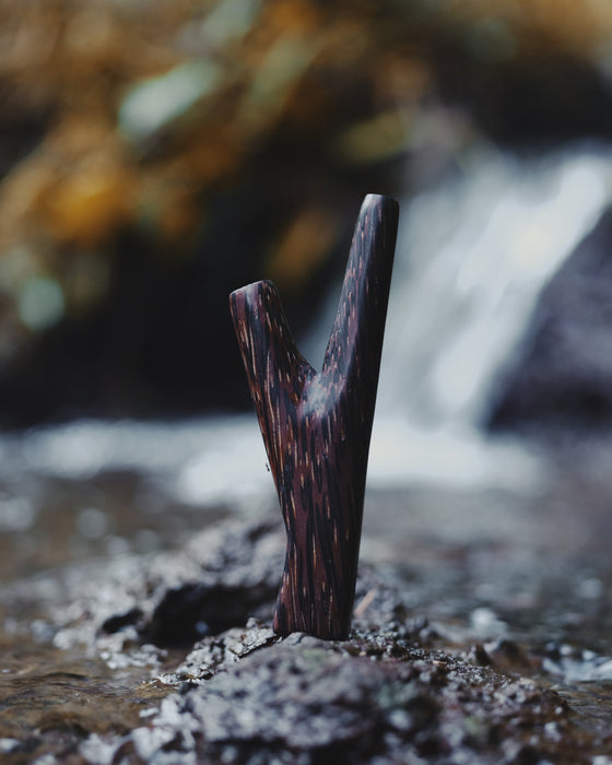 Artisan-Crafted Palmwood Self-Applicator Pipe
