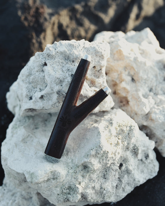 Elite Ethnic Wooden Pipe With Ornament