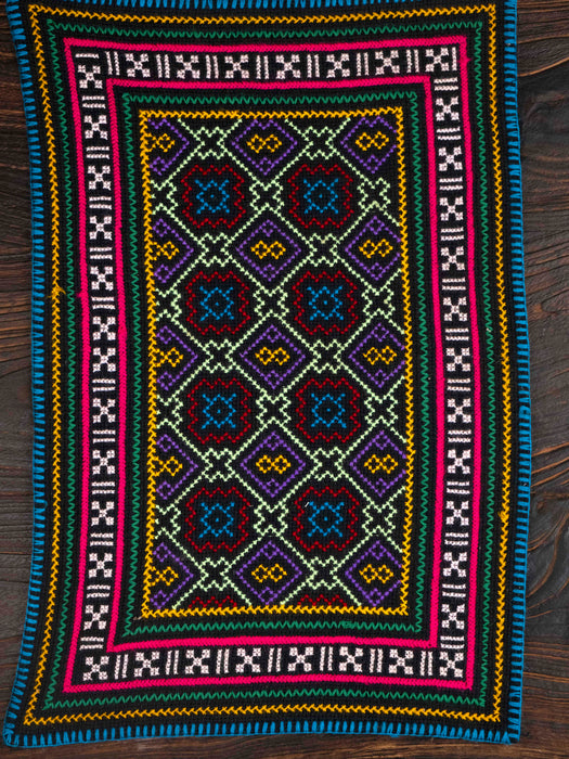 Hand-Embroidered Shipibo Altar Mat 49 cm