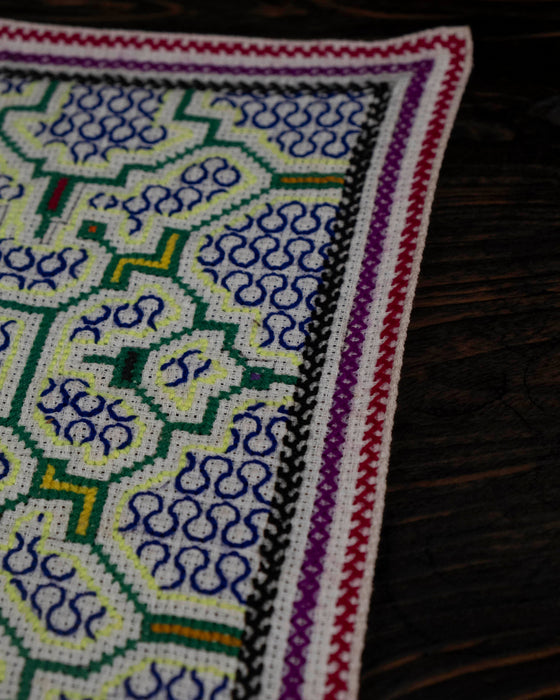 Hand-Embroidered Shipibo Altar Mat 34 cm