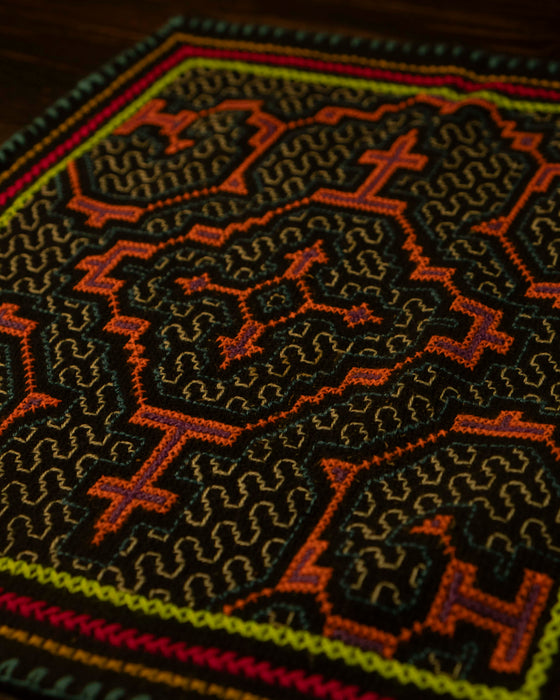 Hand-Embroidered Shipibo Altar Mat 34 cm