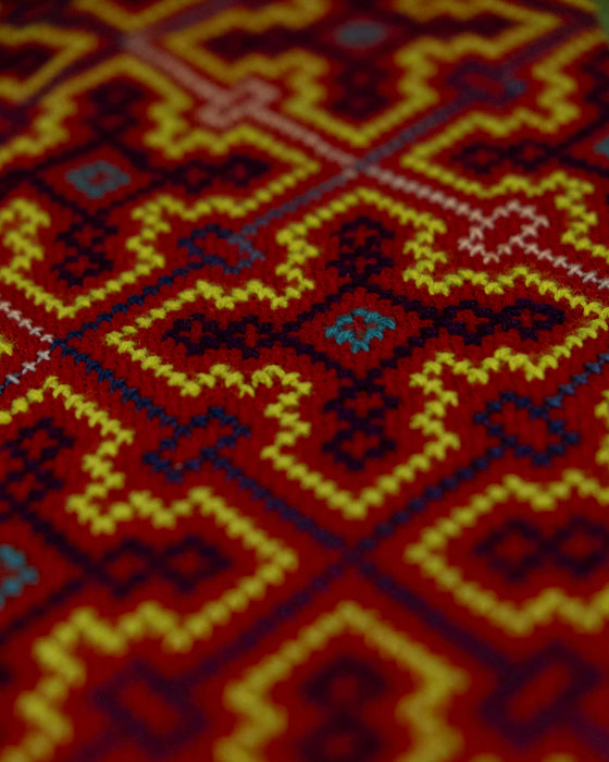 Hand-Embroidered Shipibo Altar Mat 46 cm