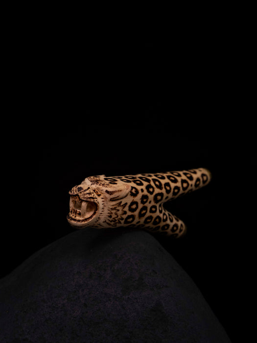 Handcrafted Ethnic Wooden Jaguar Pipe