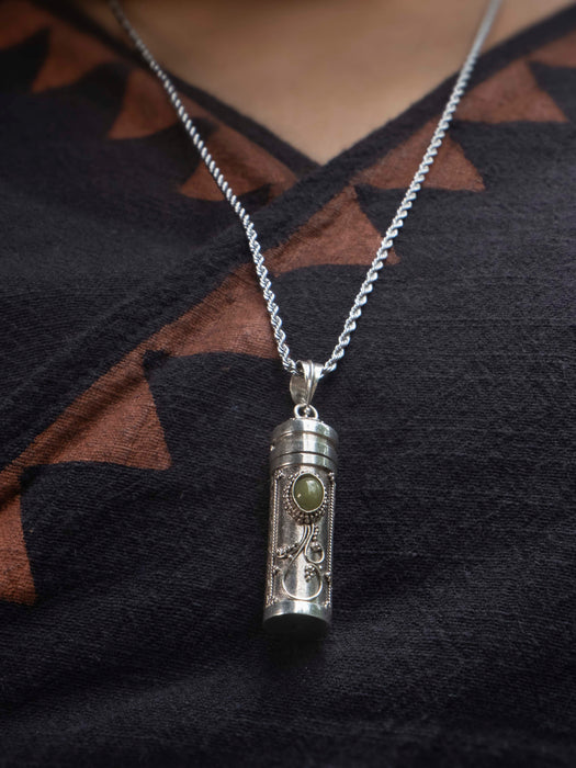 Silver Powder Bottle Amulet with Yumindzhu Stone