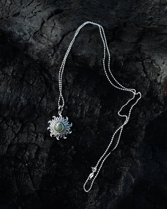 Decorative Ye Ming Zhu pendant amulet, a beautiful piece of functional art that enhances any jewelry collection.