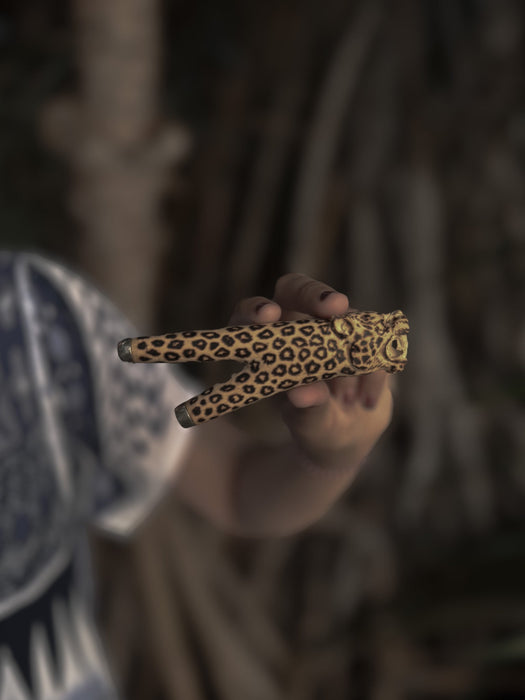 Shamanic kuripe pipe with a jaguar, perfect for Hape rituals, handmade.