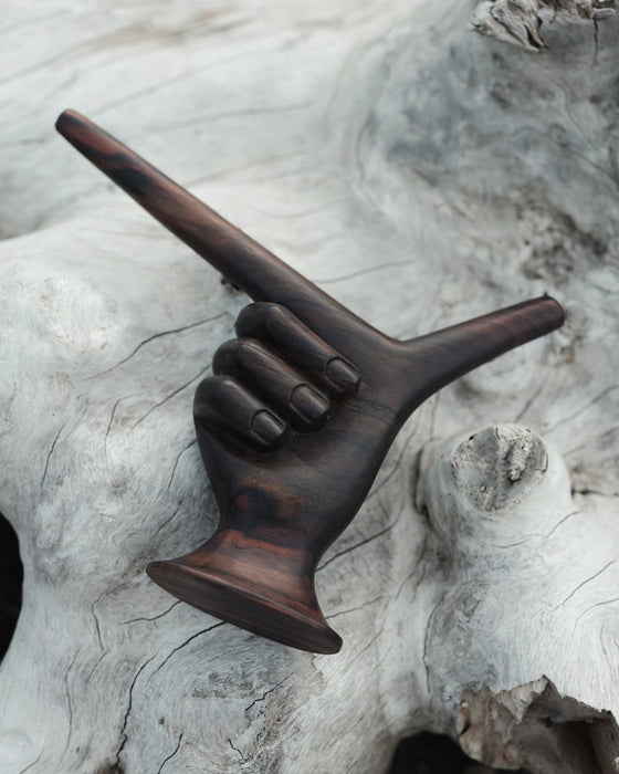 Ergonomic design of the Hand-Shaped Tepi 3D made from rosewood, enhancing usability during spiritual practices.