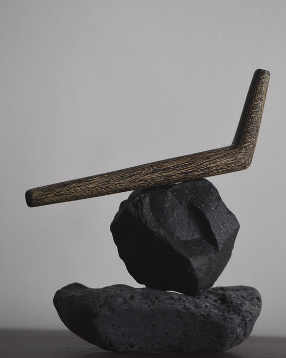 Handcrafted rustic tepi made of rosewood, connecting ancient traditions with a modern approach.