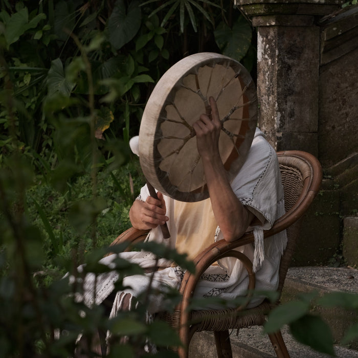 High-quality tunable handmade shaman drum, crafted from premium materials for durability and rich sound.