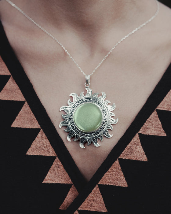 Ye Ming Zhu Pendant