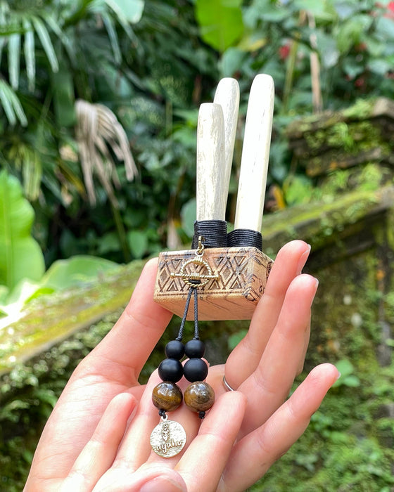 “Double Shot” Tamarind Wood Self-Applicator Pipe