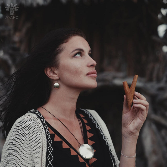 Polished Teak Wood Self-Applicator Pipe