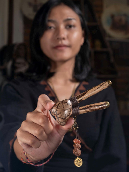 Sacred Vine ceremonial pipe with Rudraksha